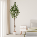 Gesamte Ansicht des 210 cm hohen künstlichen Olivenbaums im Wohnzimmer