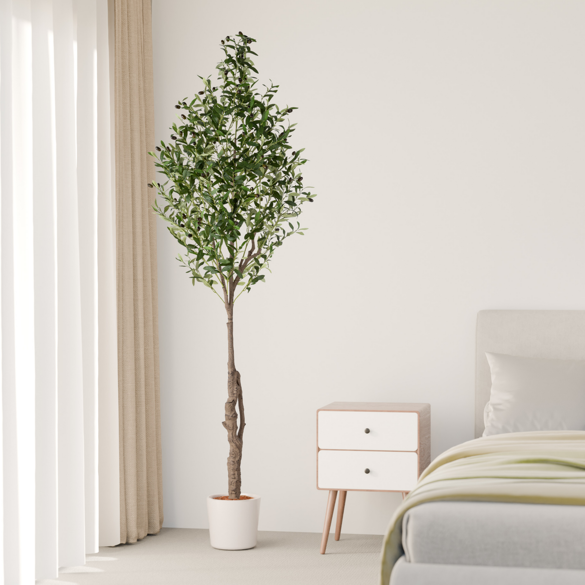 Gesamte Ansicht des 210 cm hohen künstlichen Olivenbaums im Wohnzimmer
