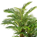 Detailaufnahme künstliche Areca Palme mit naturgetreuen grünen Palmwedeln, hochwertige Kunstpflanze für Innenräume