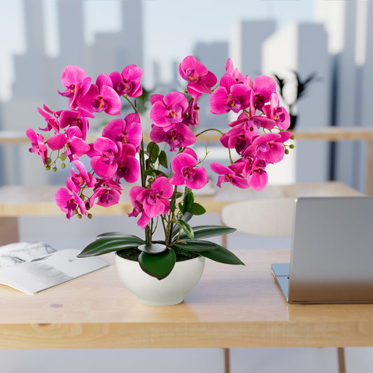 Detailansicht der rosa Blüten der künstlichen Orchidee