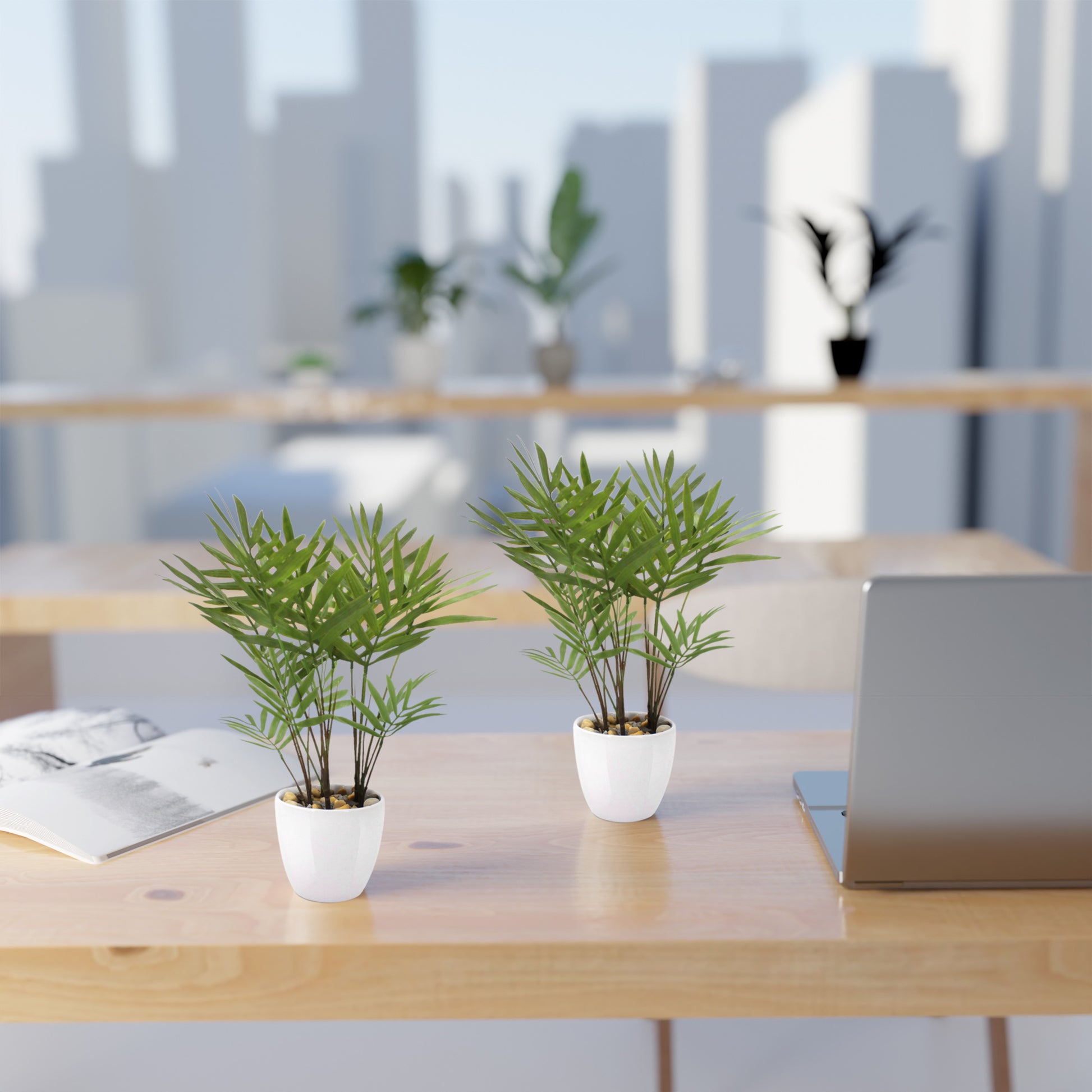 Zwei dekorative Areca Kunstpflanzen mit glänzendem Keramiktopf